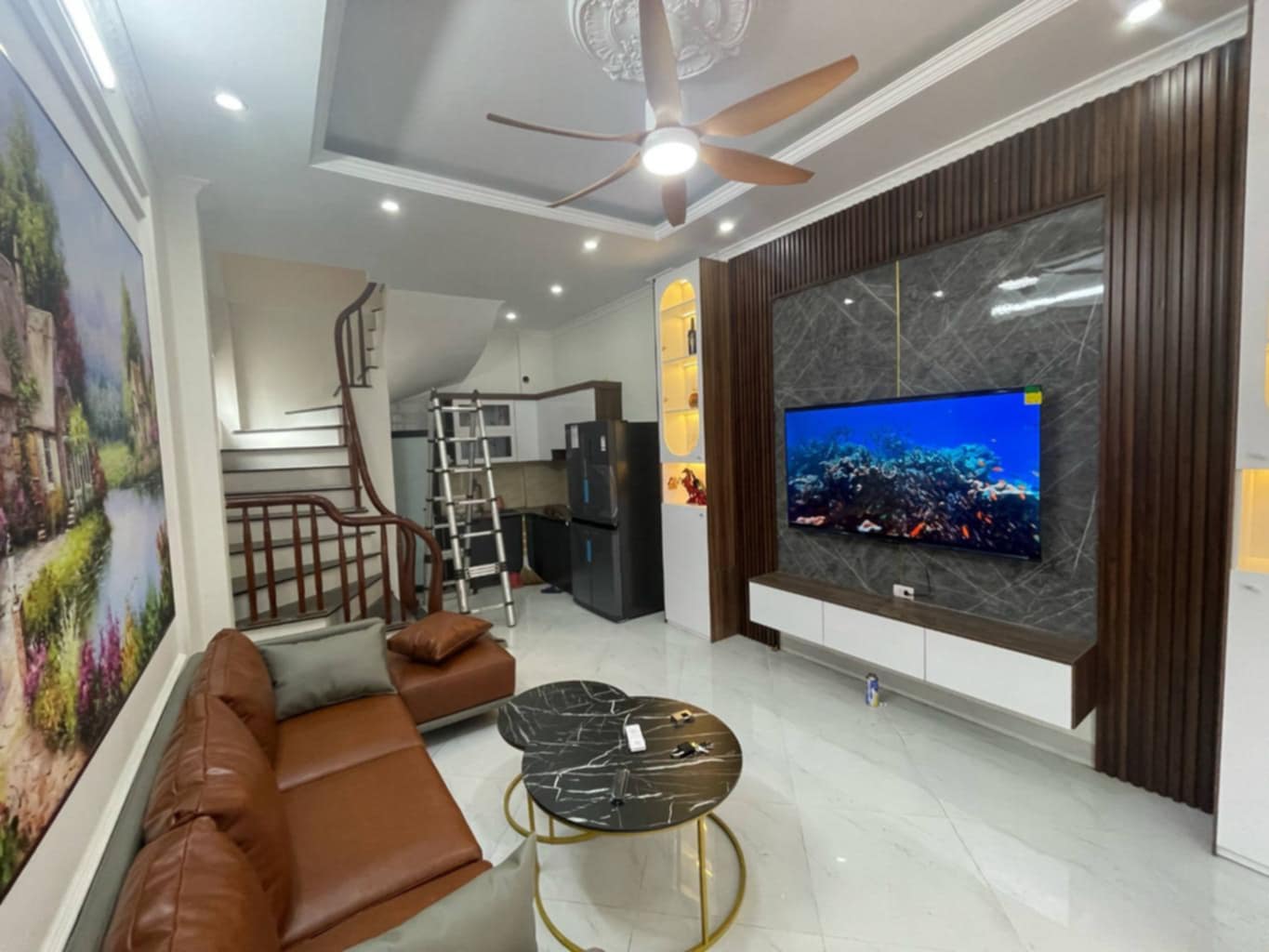 Nhà Trương Định Hoàng Mai lô góc 30m ô tô tránh, 37m2 5 tầng tuyệt đẹp - Ảnh 1